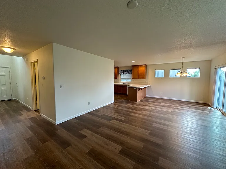 4047 Thoroughbred Ave SE — Photo 29