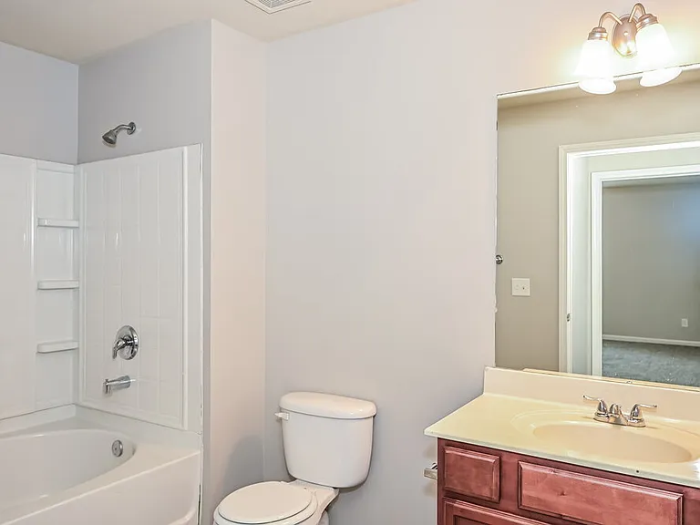 167 Lyndhurst Dr — Photo 16