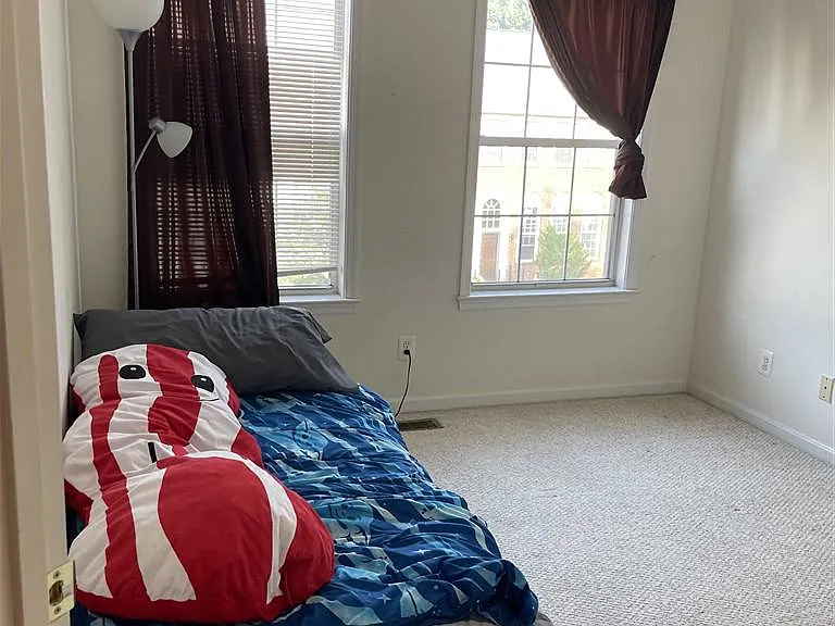 7507 Lamoyne Ct — Photo 29
