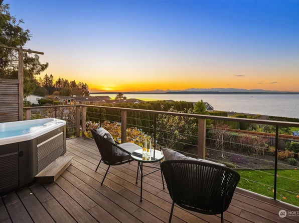 711 Driftwood Place, Edmonds, WA 98020