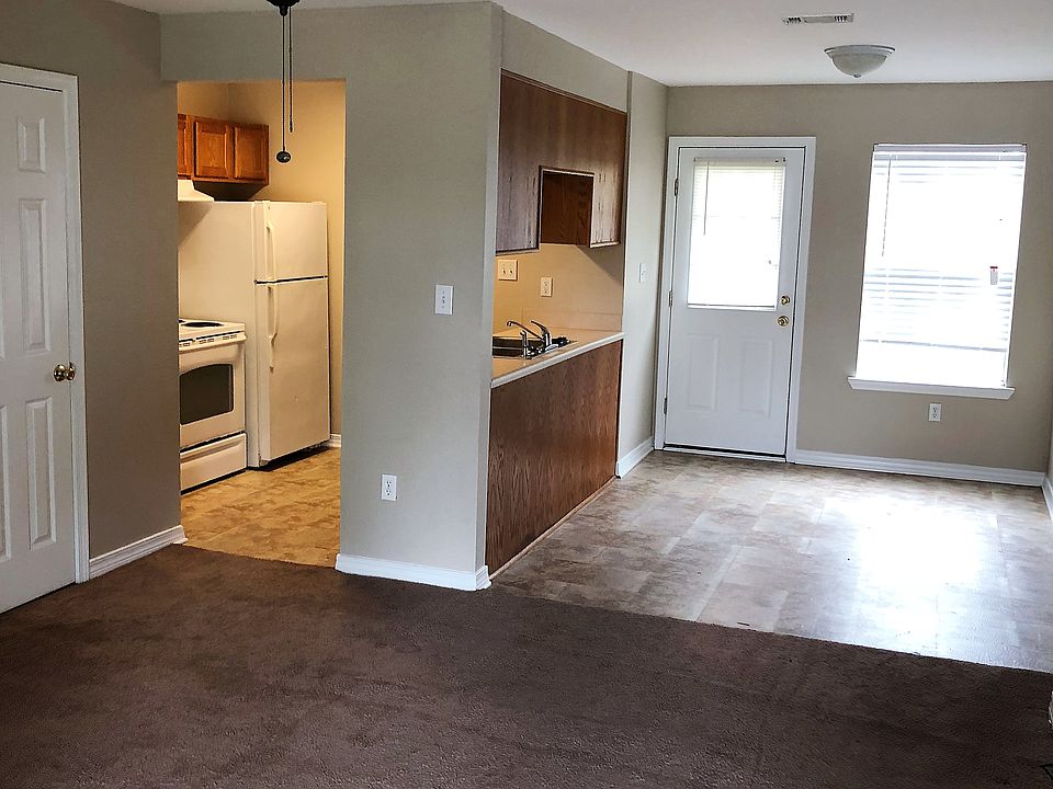 2nd image of 10495 Cal Ln