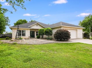 275 Skyview Dr, Kingsland, TX 78639
