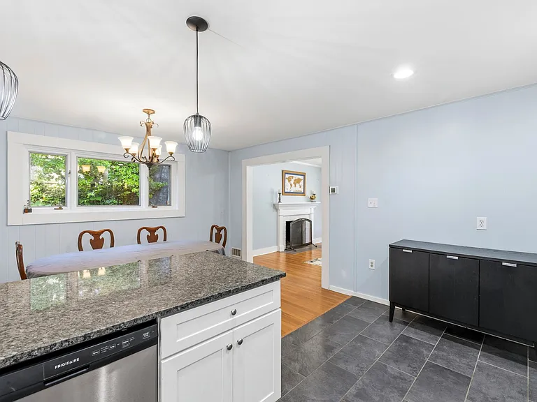 3604 Husted Dr — Photo 11