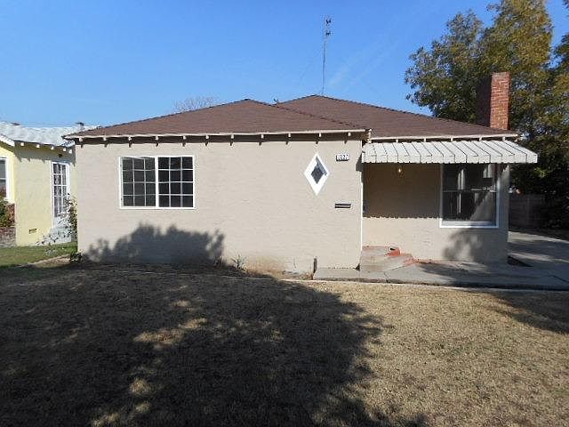 1st image of 3327 E Lamona Ave