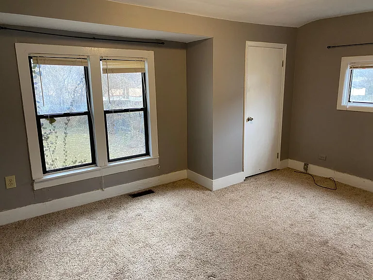 722 Hart Ave — Photo 7