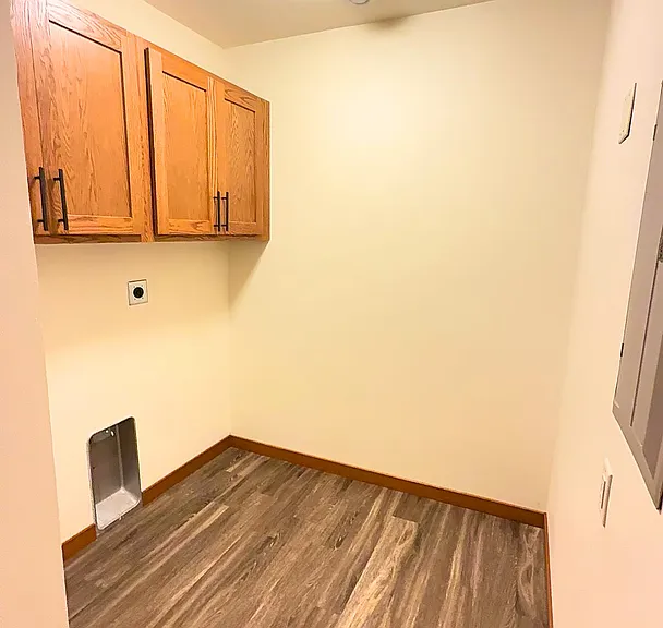 2861 Western Ave — Photo 11