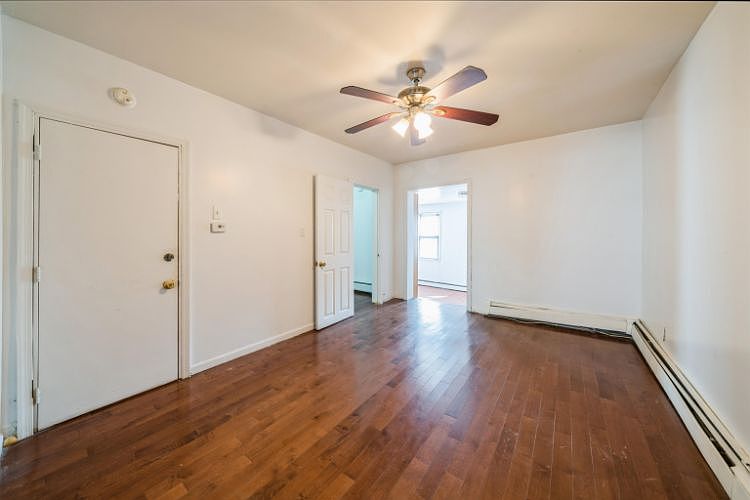1st image of 30 W 50th St