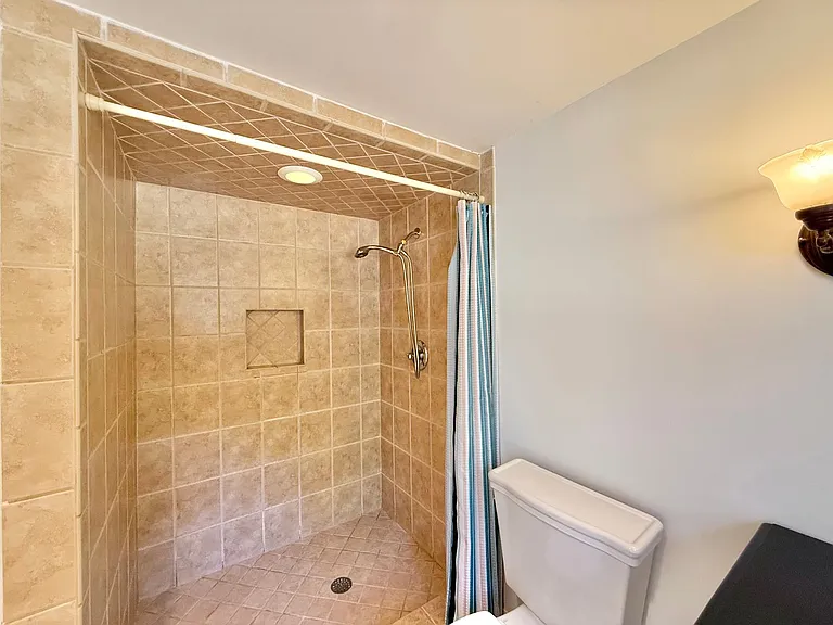1402 Hedgelawn Way — Photo 27