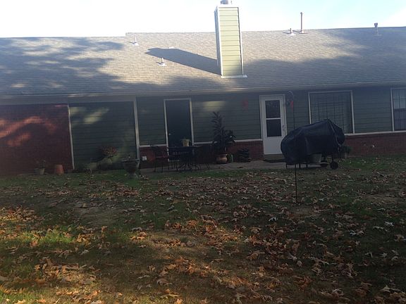 2nd image of 160 Countrywood Ln