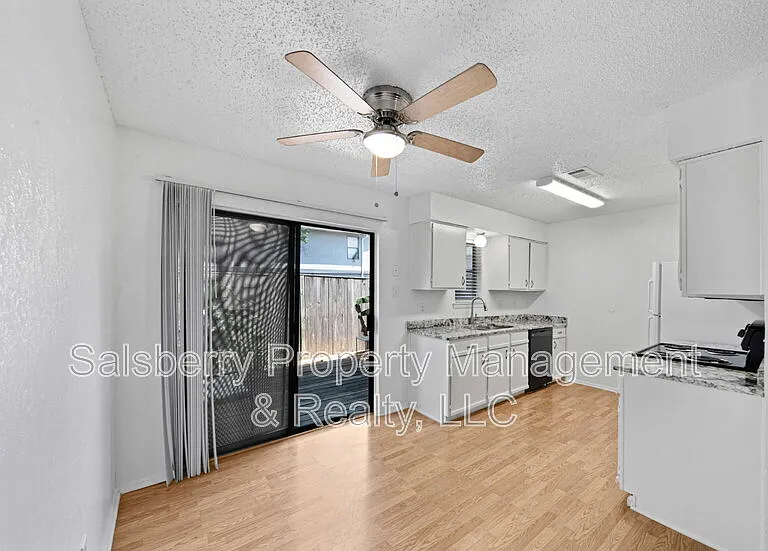 634 Ridgeline Dr — Photo 3