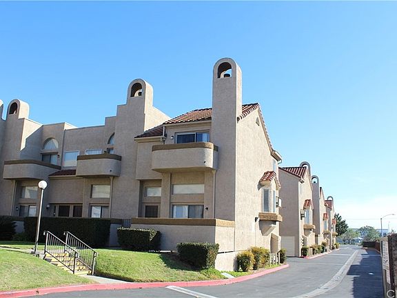 2nd image of 2038 S Bon View Ave Unit A