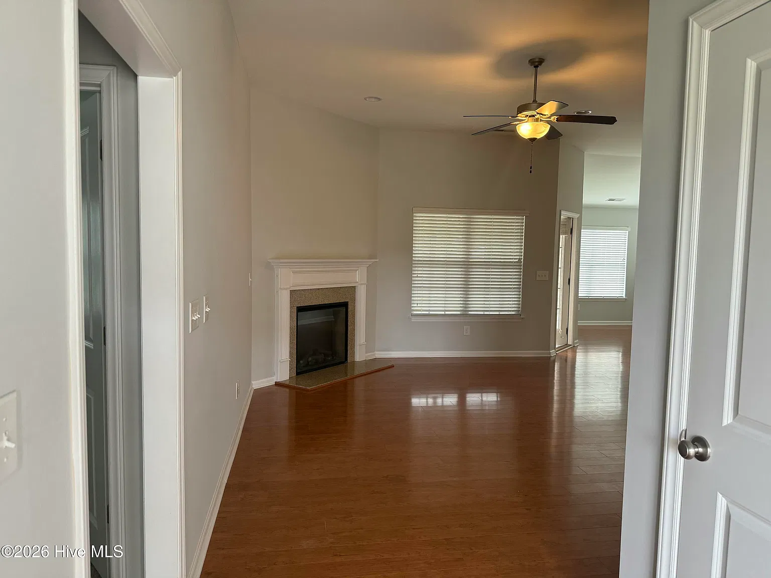 3 bed, 2.0 bath, $2,000 — Photo 4