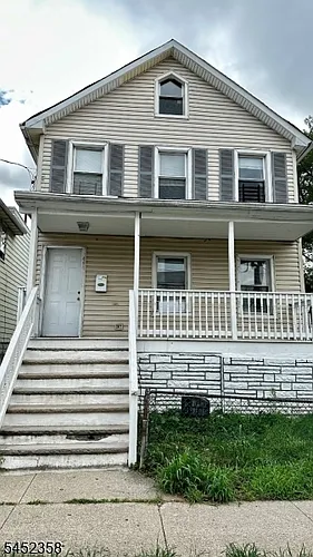 494 Monroe St Photo 1