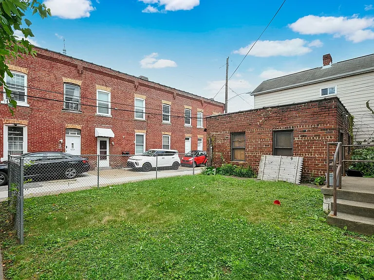105 Ella St — Photo 26