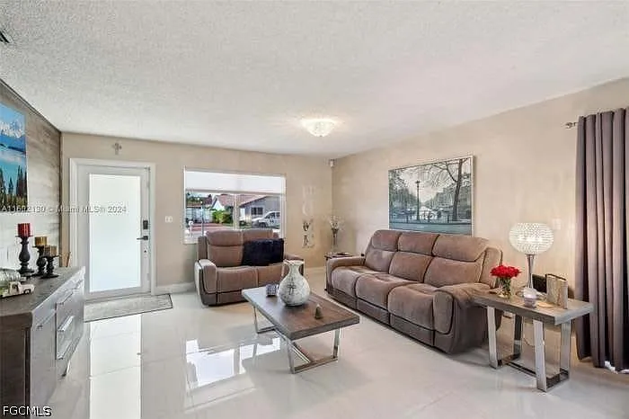 13222 SW 39th Ter — Photo 3