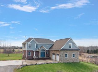 5035 Hidden Ridge Dr, Metamora, MI 48455