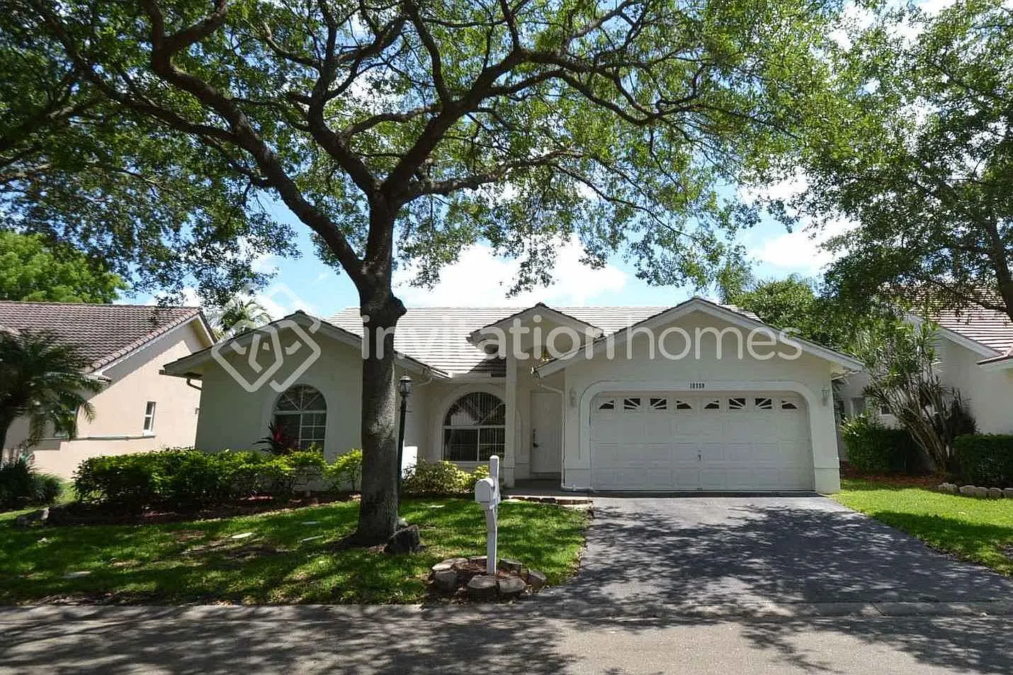 10320 NW 48th Ct Coral Springs, FL 33076 — Photo 1