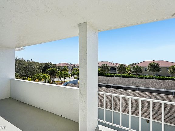 5th image of 5959 Winkler Rd APT 305