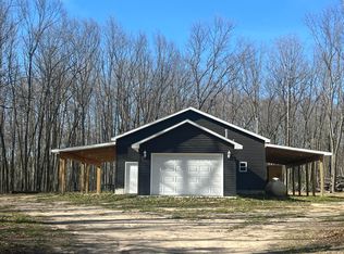 6100 Gates Rd, Houghton Lake, MI 48629