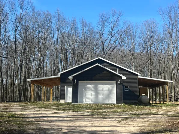 6100 Gates Rd, Houghton Lake, MI 48629