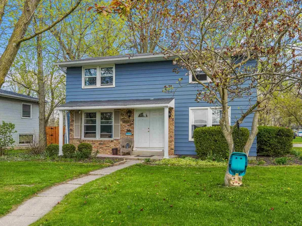 2410 Inwood Dr, Fort Wayne, IN 46815