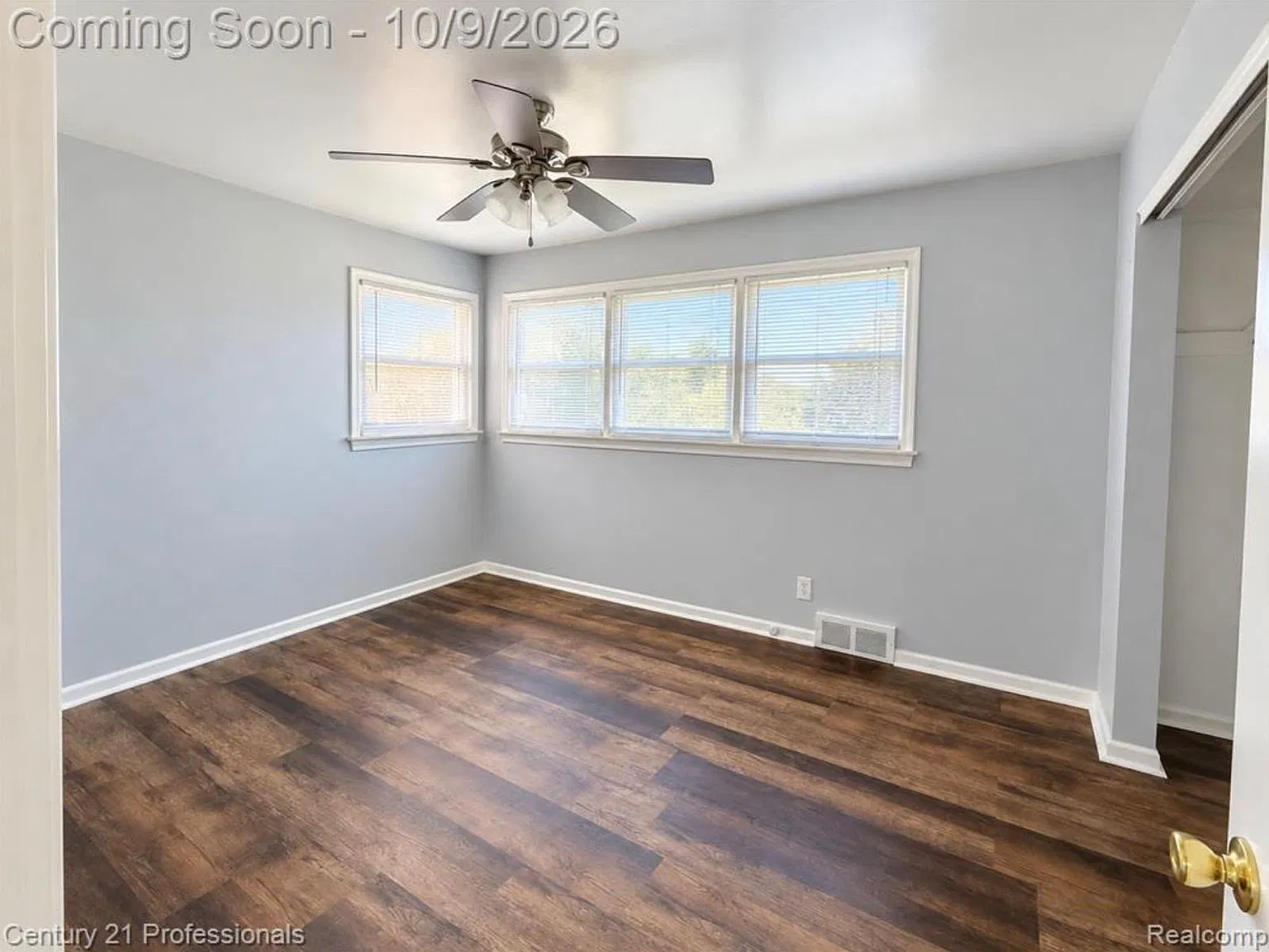 5 bed, 2252 sqft, $2,200 — Photo 1
