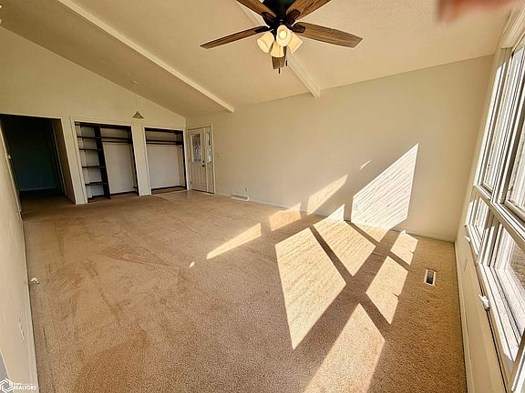 5th image of 407 S 1st Ave