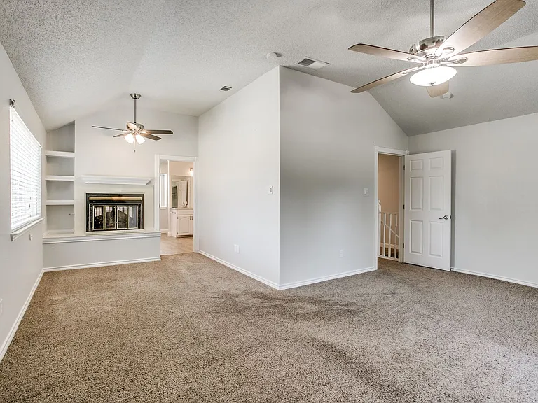 2204 Winslow Ct — Photo 17