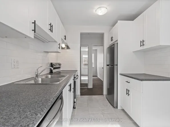 1383 Bathurst St #104, Toronto, ON M5R 3H8