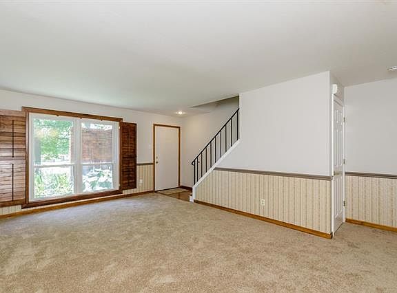 2nd image of 4164 Gallatin Ln APT B