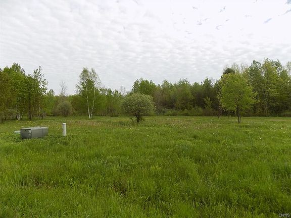 5th image of 32 Creighton Dr