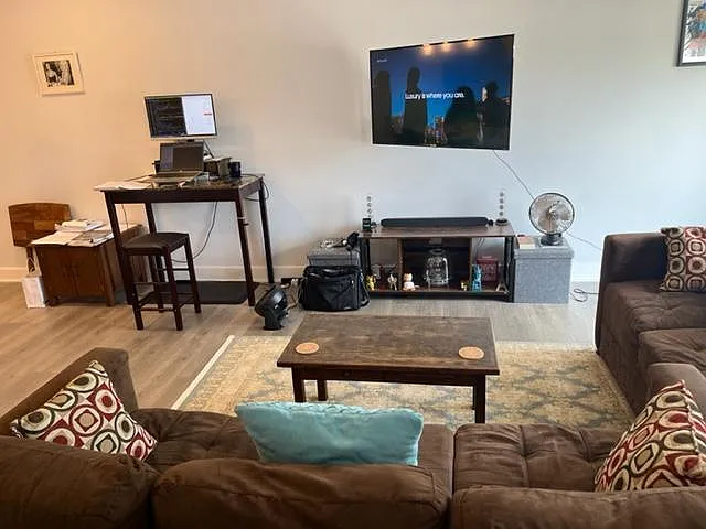 living room (from back)