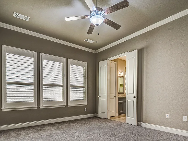 534 Evergreen Dr — Photo 9