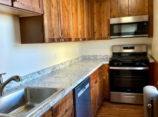 492 Manville Rd FLOOR 1, Woonsocket, RI 02895