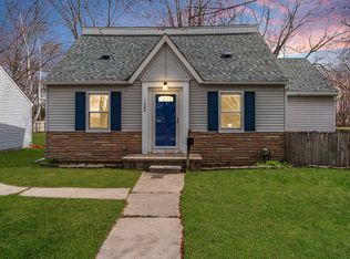 1604 Venoy Rd, Garden City, MI 48135