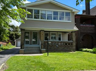 2465 E 124th St #2, Cleveland, OH 44120