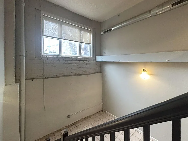 1302 W Cumberland Street — Photo 5