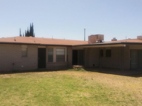 2nd image of 3133 Jarvis Dr