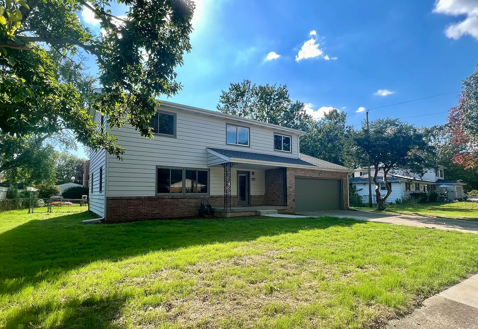1805 Augusta Dr photo 1