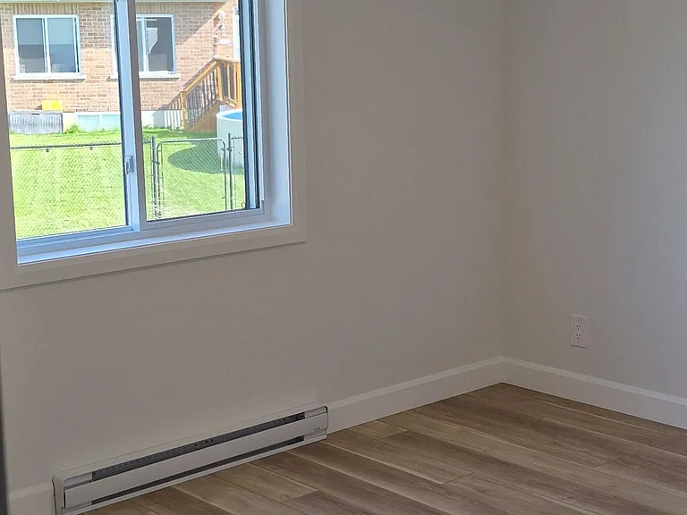 128 Hastings Dr #A — Photo 3