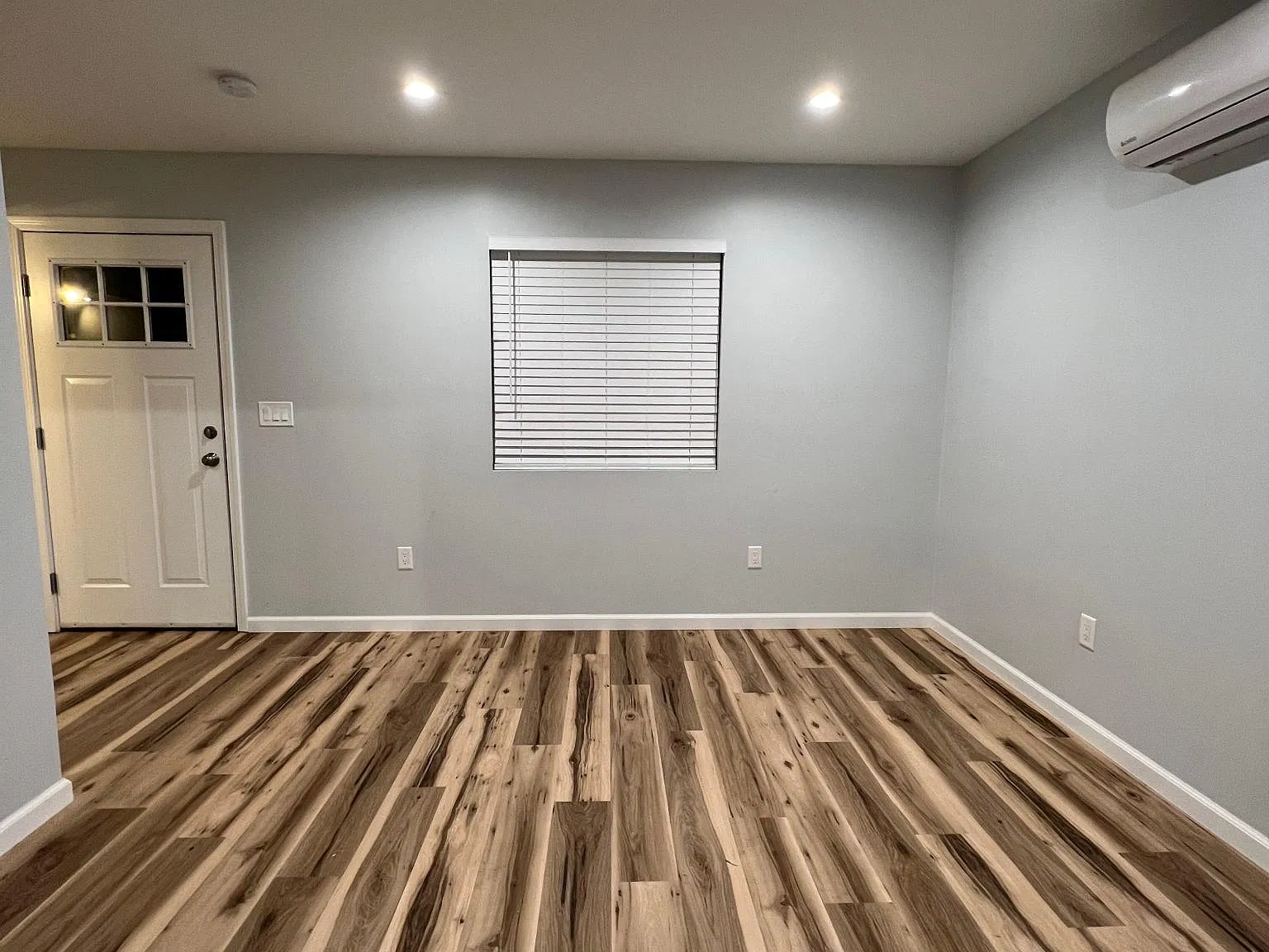 1 bed, 500 sqft, $1,950 — Photo 3