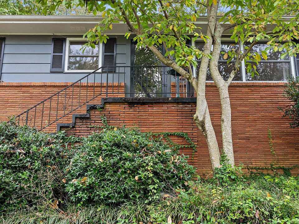 1st image of 2526 Avalon Cir