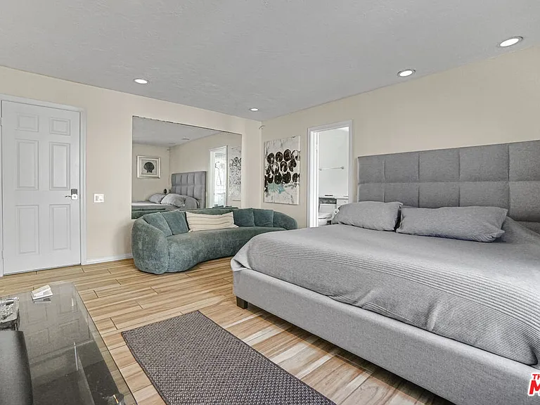 1 Jib St #101 — Photo 32