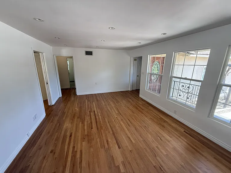 4623 Lowell Ave — Photo 13