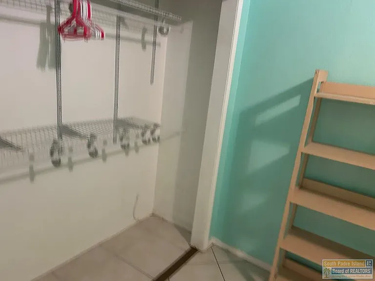 1342 Harbor Island Dr — Photo 20