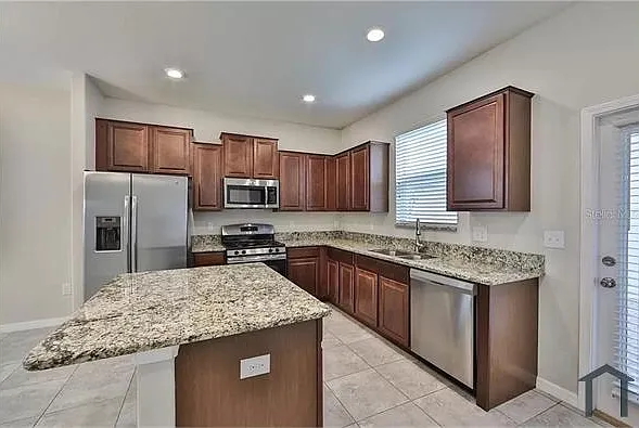 7325 Parkshore Dr — Photo 3