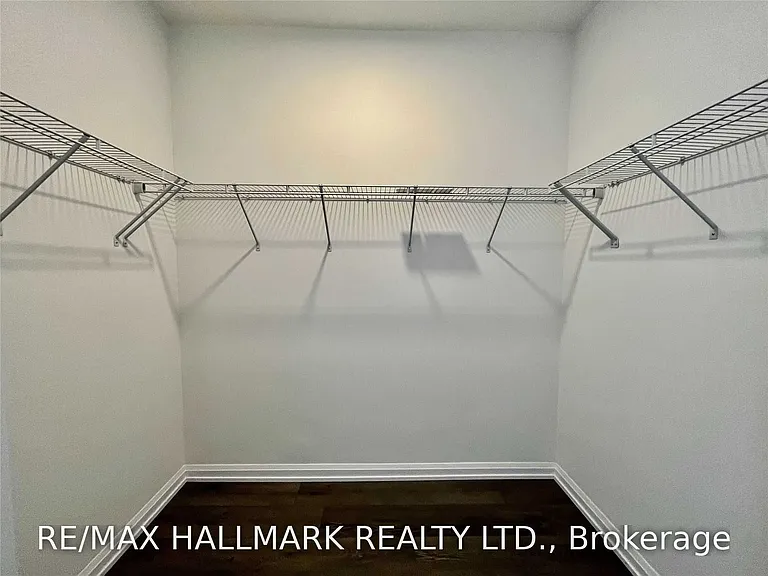 4208 Dundas St W #703 — Photo 11