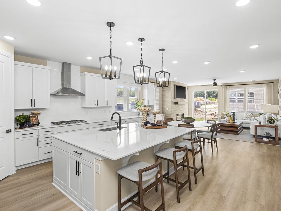 1st image of 403 Downs Ln
