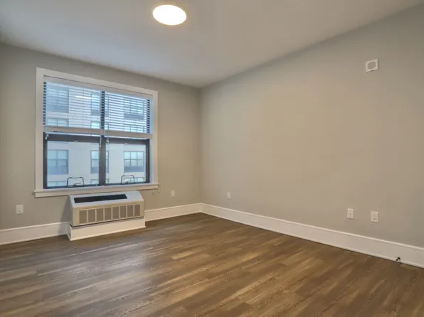 32 Oakland Avenue image 10 of 32