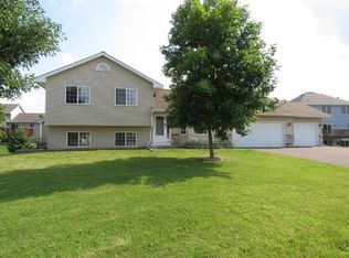 106 Bison Ct, Buffalo, MN 55313